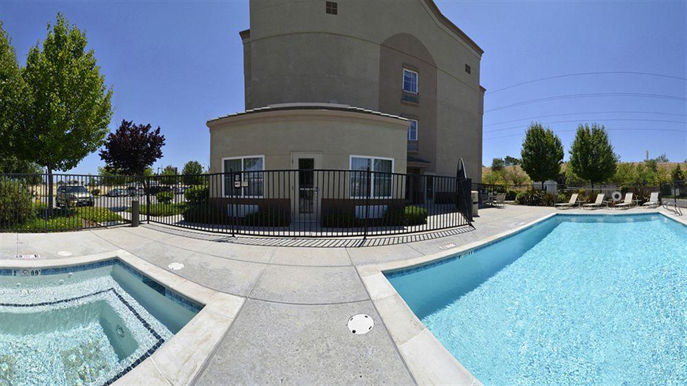 Best Western Plus Delta Inn & Suites Oakley Exterior foto