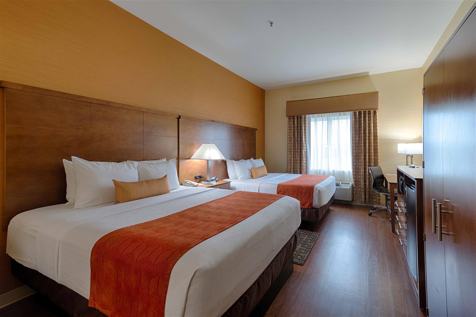 Best Western Plus Delta Inn & Suites Oakley Exterior foto